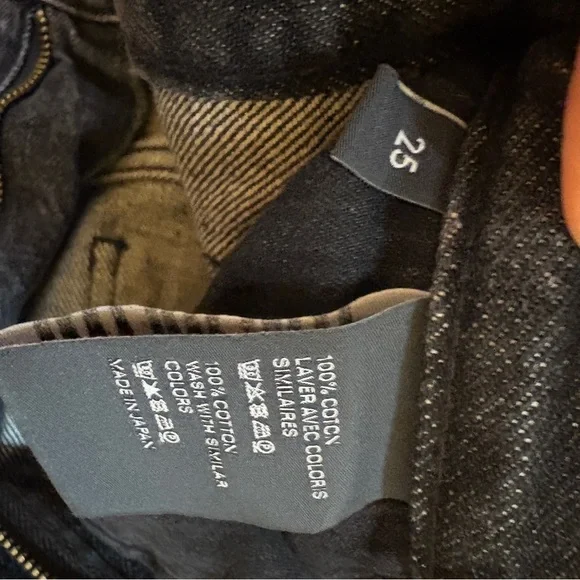 💯 Authentic Celine Wesley jeans in black ice rinse wash denim. - Picture 6 of 9